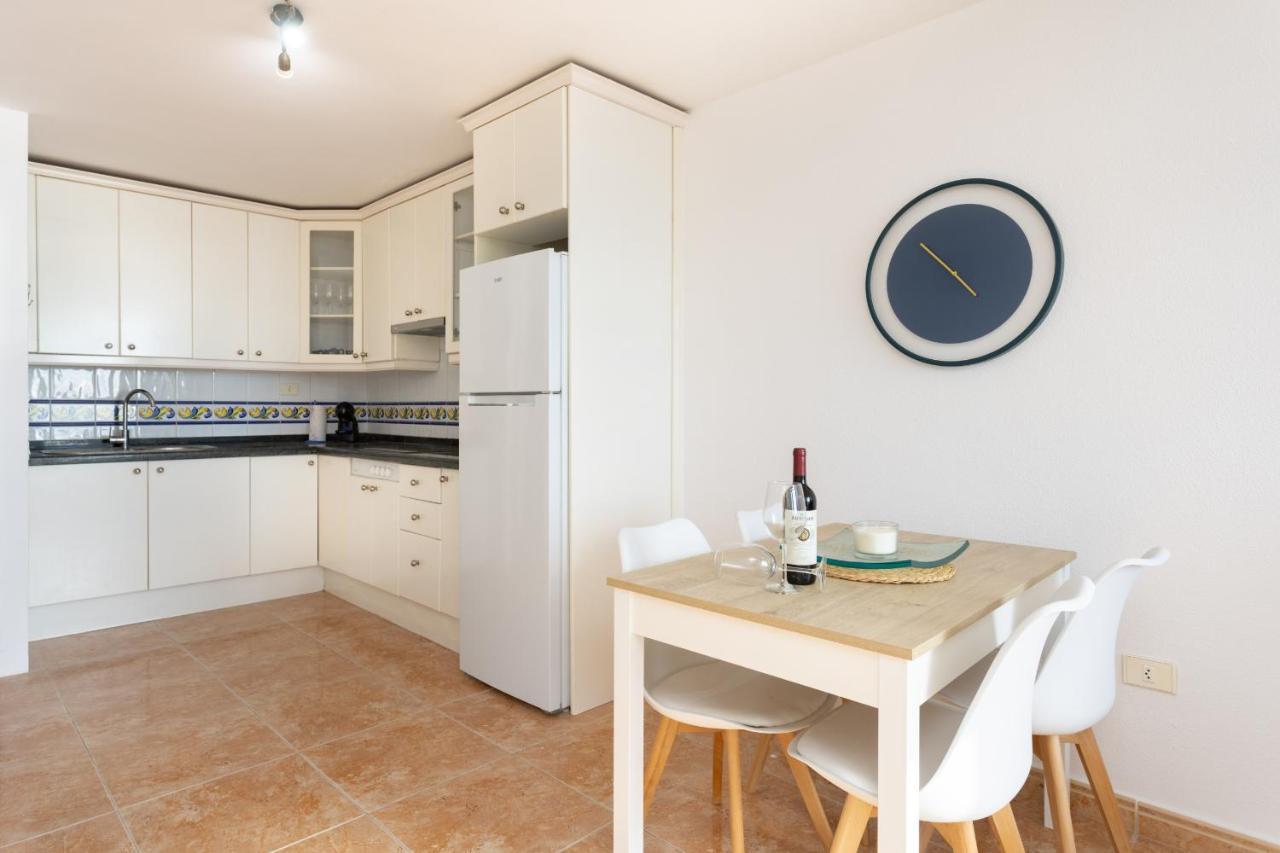 Playa La Arena With Pool And Privat Parking Apartment Puerto de Santiago  Exterior photo